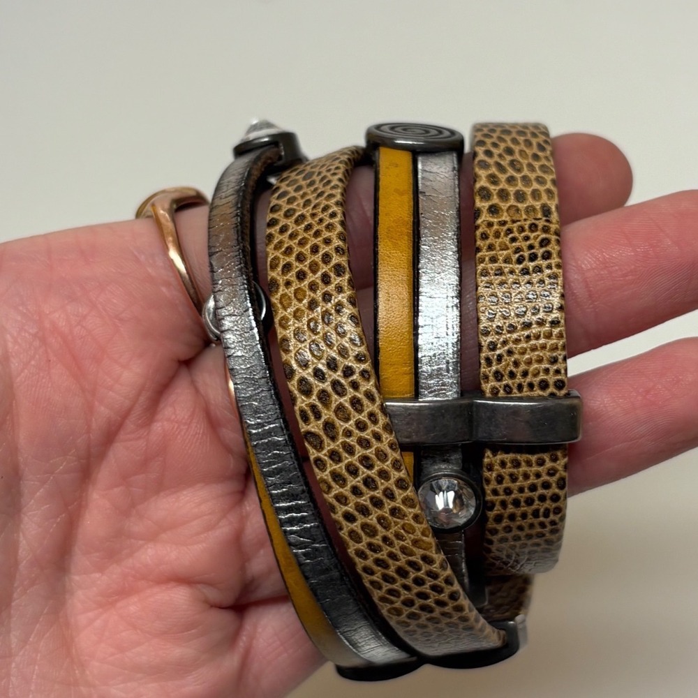 Multi-Strand Leather Wrap Bracelet Snakeskin Star Crystal Magnetic Clasp